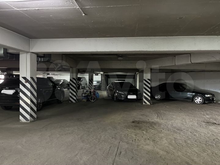 Машиноместо, 18 м²