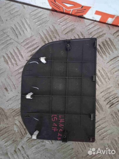 Накладка на торпедо боковая правая Митсубиши Лансе