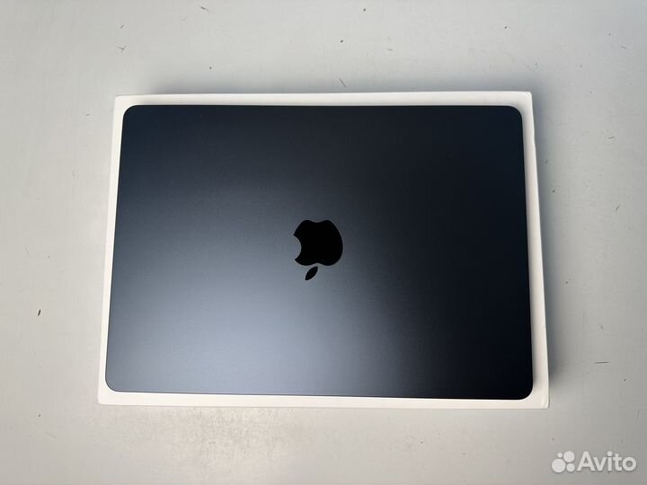 MacBook Air 13 2022 M2, 8Gb, 512Gb Midnight