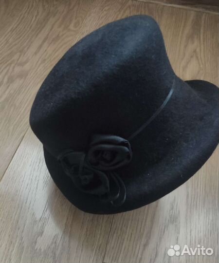 Шапка демисезонная женская