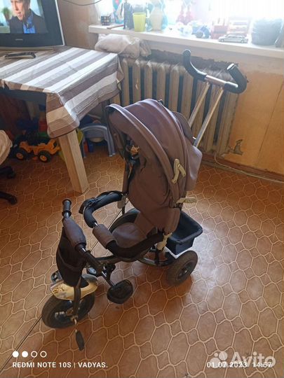 Детский велосипед с родительской ручкой