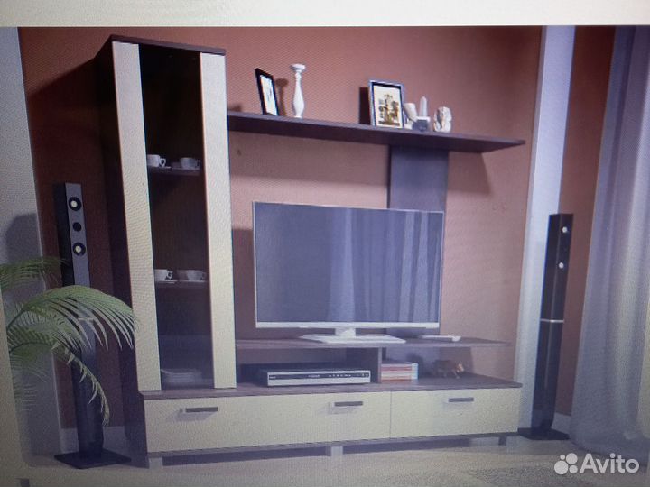 Стенка в гостиную новая