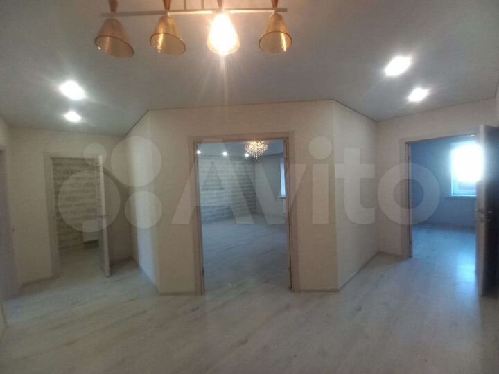 2-к. квартира, 75 м², 2/10 эт.