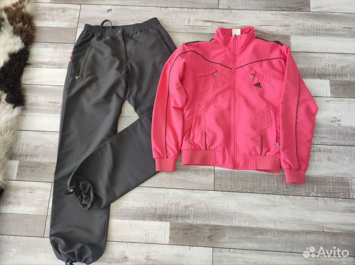 Костюм спортивный