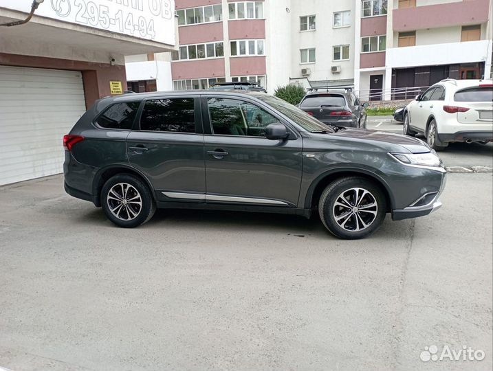 Mitsubishi Outlander 2.0 CVT, 2018, 166 600 км