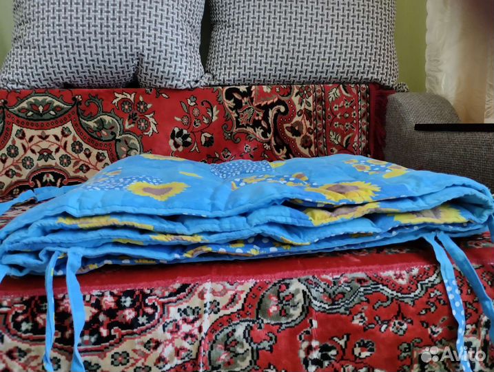 Бамперы на детскую кроватку