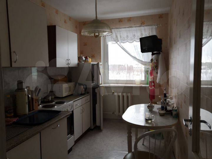 2-к. квартира, 50 м², 4/9 эт.