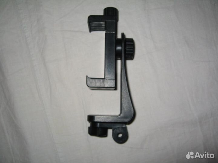 Универсальный кронштейн для телефона