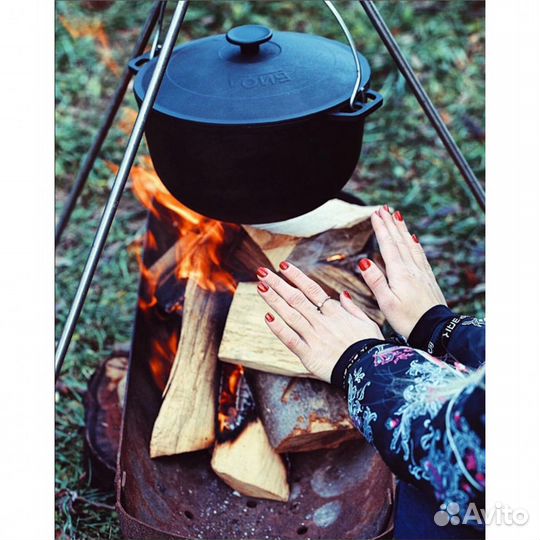 Казан чугунный (походный)