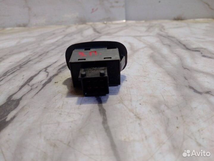 Кнопка стеклоподъемника двери задняя правая Saab