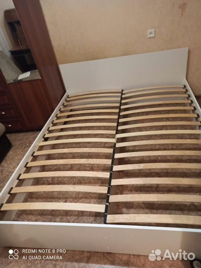 Кровать с матрасом