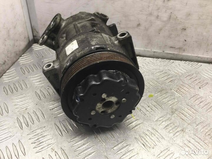 Компрессор кондиционера Opel Corsa 55703721; 5E527