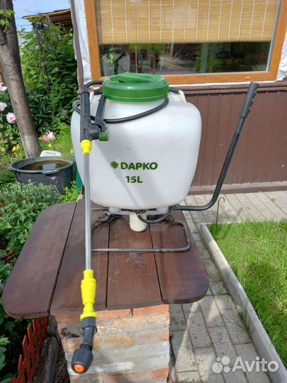 Опрыскиватель садовый ручной