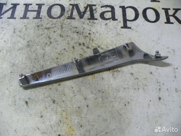 Накладка на решетку радиатора Hyundai Solaris