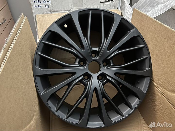 Диски на Toyta Camry Corolla R-18