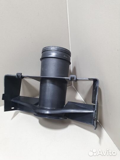 Воздуховод Volkswagen Passat B6