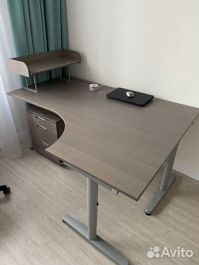 Компьютерный стол Икеа Галант