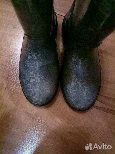 Резиновые сапоги