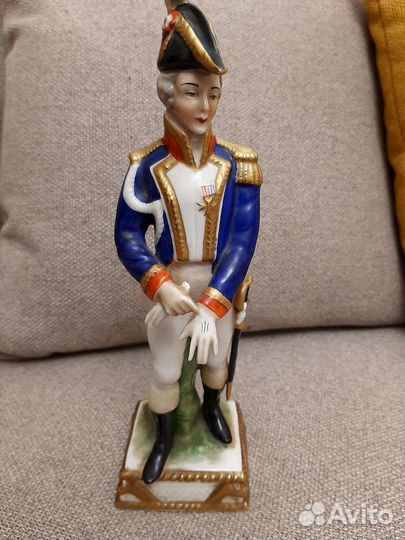 Фарфоровые статуэтки