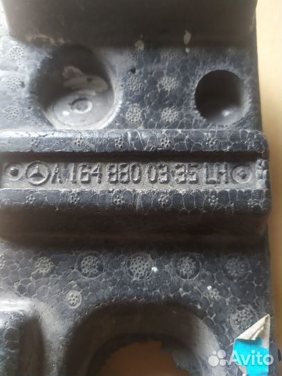 Наполнитель переднего бампера Mercedes Benz W164