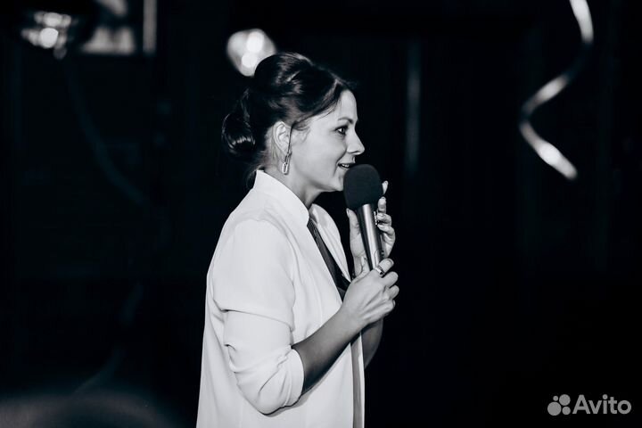 Ведущая праздников