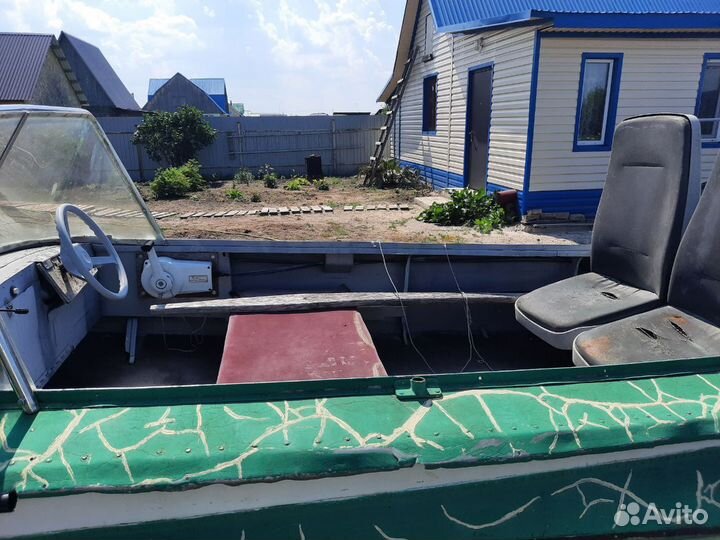 Лодка с мотором