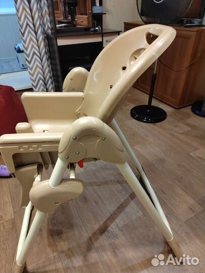 Детский стульчик для кормления