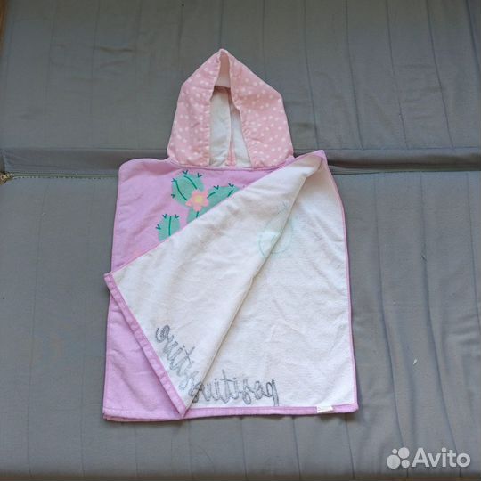 Пляжное полотенце детское с капюшоном
