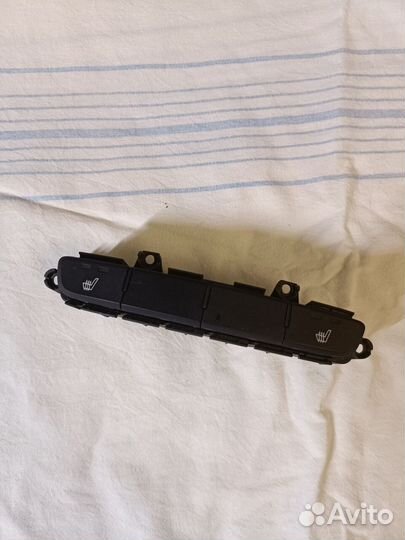 Кпопка подогрева сидений Hyundai Solaris