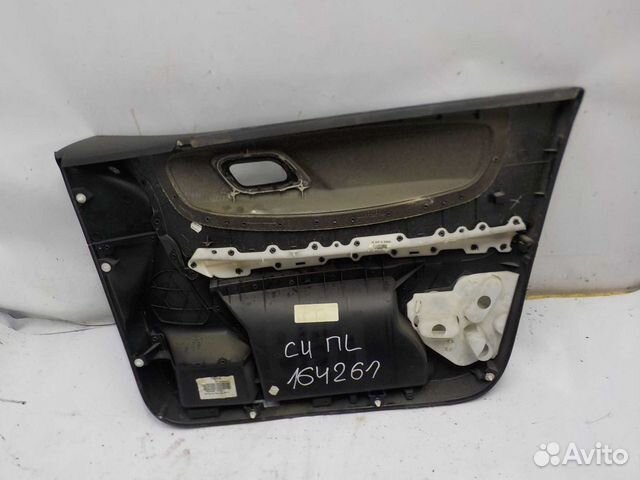 Обшивка двери передней левой Citroen c4