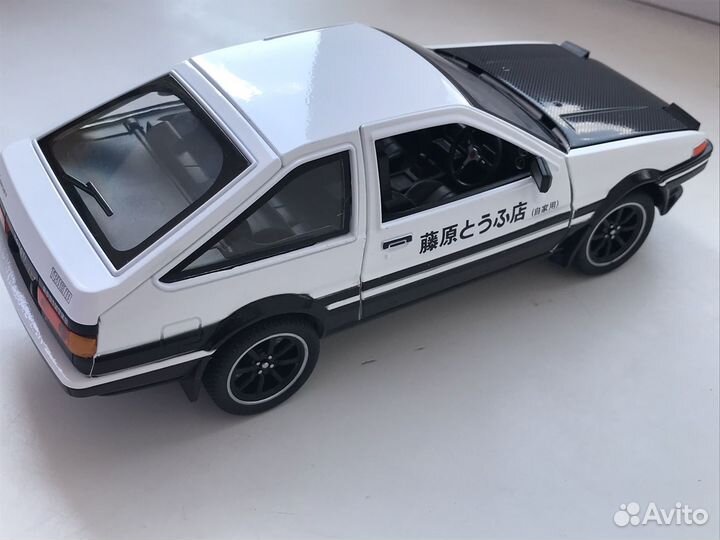 Модель trueno AE86 Initial D