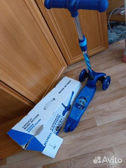 Самокат детский трехколесный новый