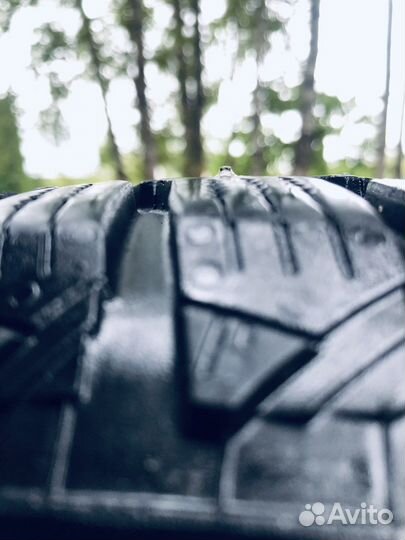 Continental IceContact 2 215/60 R17 T