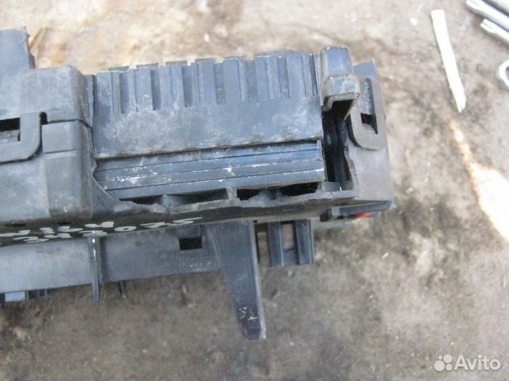 Блок предохранителей W164 M-klasse (ML)