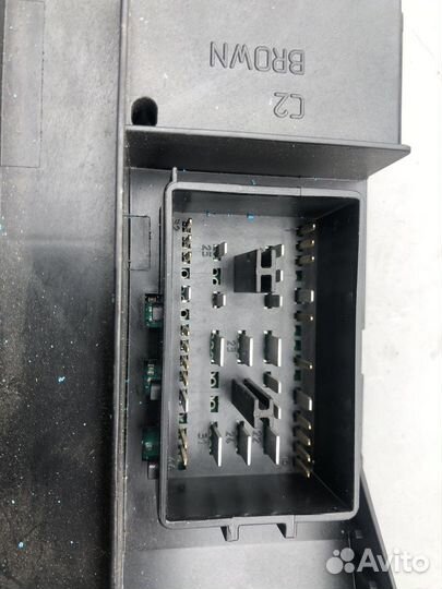 Блок предохранителей салона Ford Transit 8