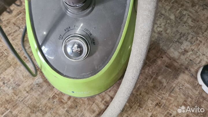 Отпариватель с плечиками на телескопе