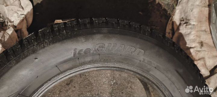 Yokohama IceGuard Stud IG65 215/65 R16 98Q