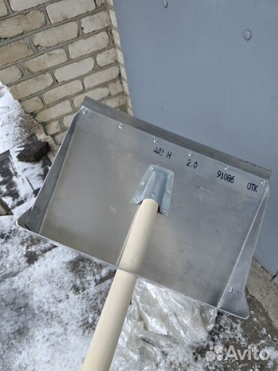 Лопата для уборки снега алюминий. Новая