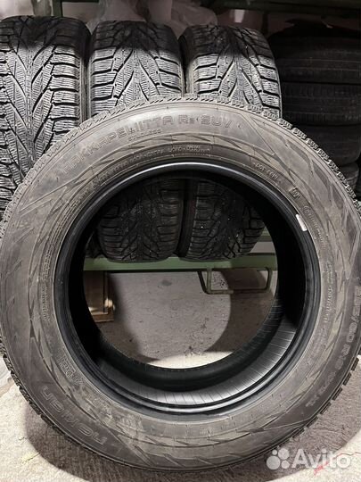 Nokian Tyres Hakkapeliitta R2 SUV 235/60 R18 107R
