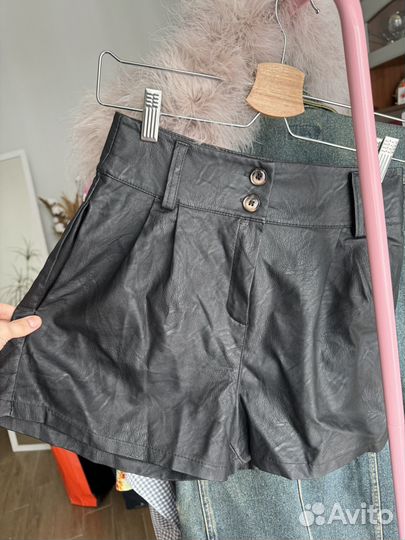 Шорты экокожа черные италия винтаж