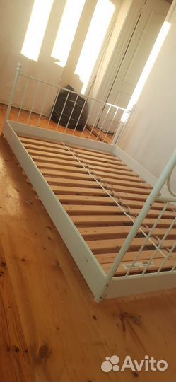 Продам кровать Икея 140 на 200