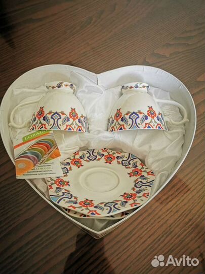 Чашки с блюдцем