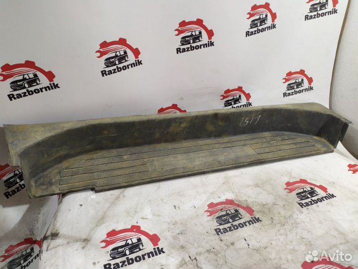 Накладка на порог салона левая Mercedes Vito W639