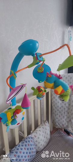 Мобиль на кроватку tiny love