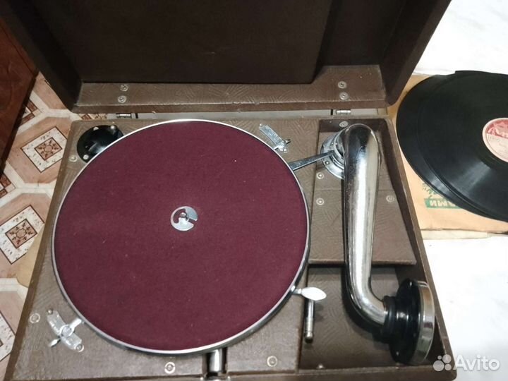 Патефон поперечный
