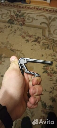 Каподастр для акустической гитары