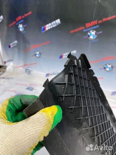 Воздуховод радиатора Bmw 7 E66 N62B44 2002