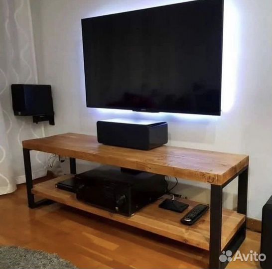 Полка под телевизор лофт