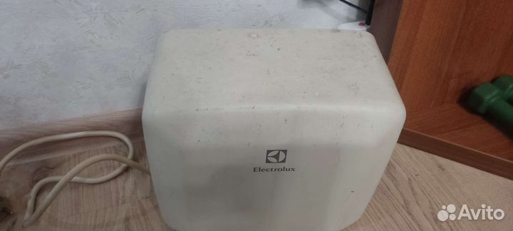 Сушилка для рук electrolux