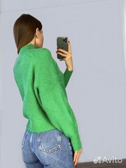Свитер женский